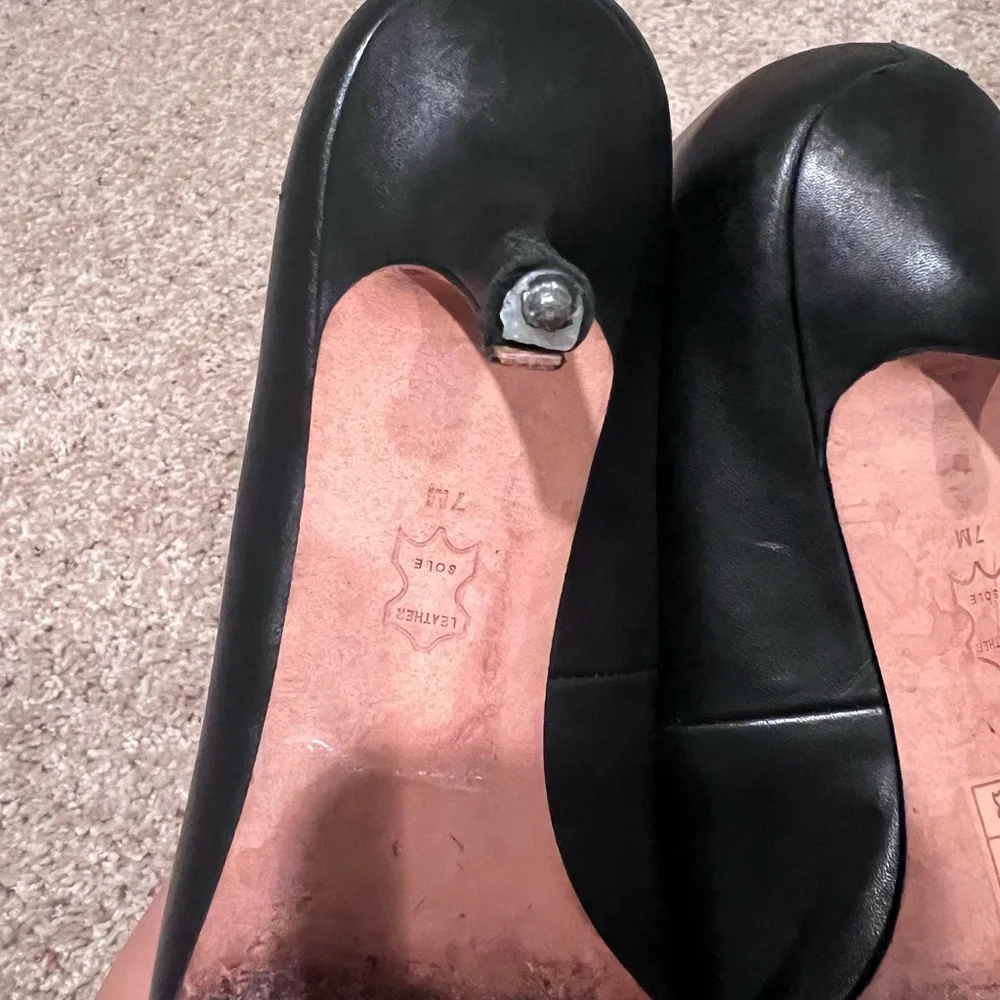 Tory Burch Black Leather Pumps - Picture 8 of 11